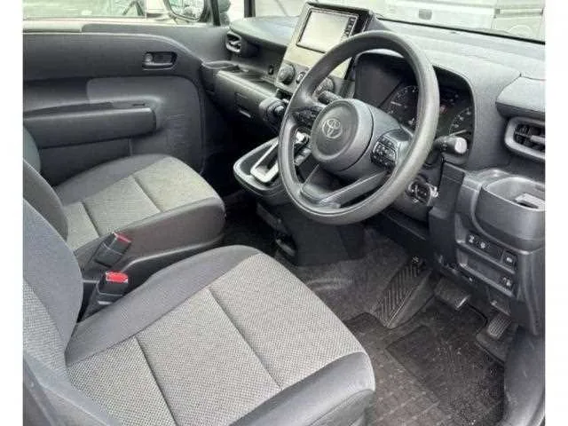 Toyota Sienta X 2023 — миниатюра 3