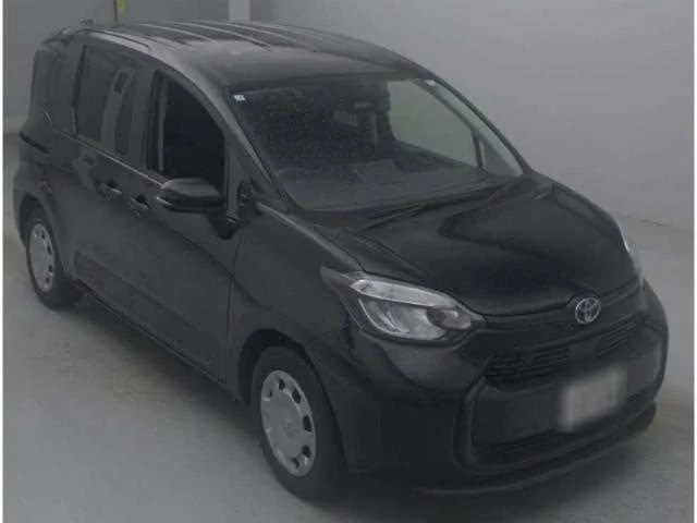 Toyota Sienta X 2023 — фото 1, купить с доставкой в Москву