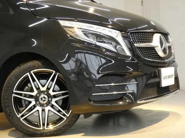 Mercedes-Benz V-Class 2022 — миниатюра 2