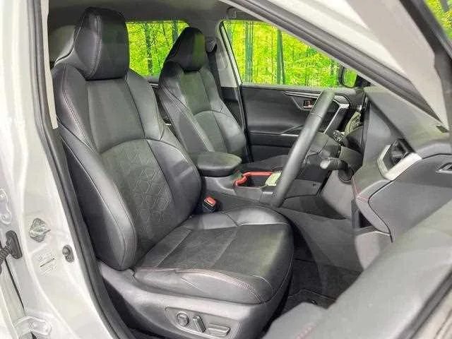 Toyota RAV4 2023 — миниатюра 3