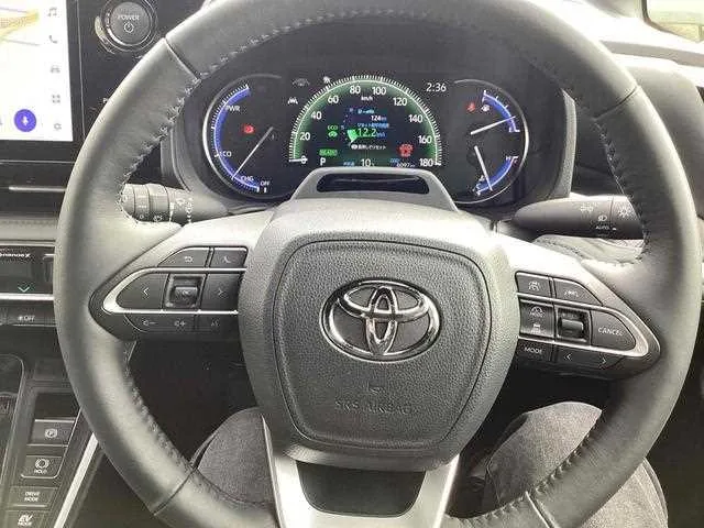 Toyota Voxy 2025 — миниатюра 2