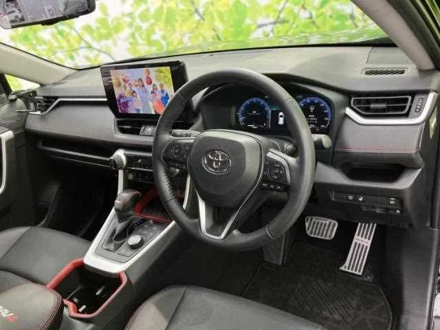 Toyota RAV4 2023 — миниатюра 2