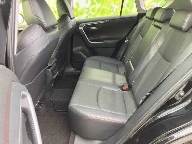 Toyota RAV4 2023 — миниатюра 5
