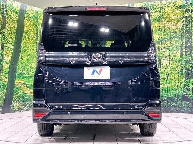 Toyota Voxy 2024 — миниатюра 5
