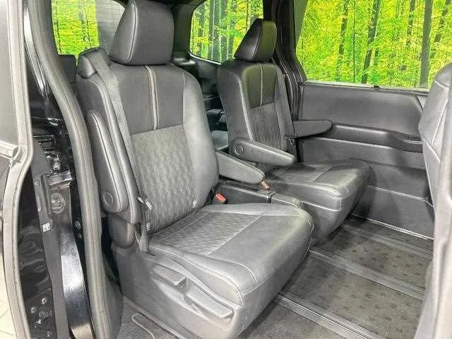 Toyota Noah 2023 — миниатюра 3