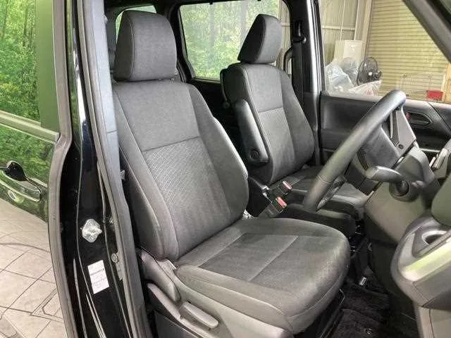 Toyota Voxy 2023 — миниатюра 5