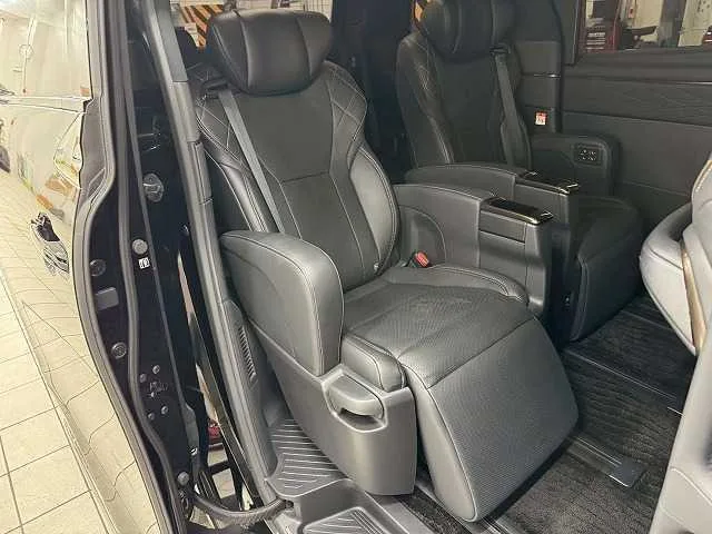 Toyota Vellfire Z Premier 2023 — миниатюра 3