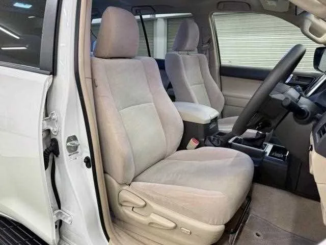 Toyota Land Cruiser Prado TX 2022 — миниатюра 3