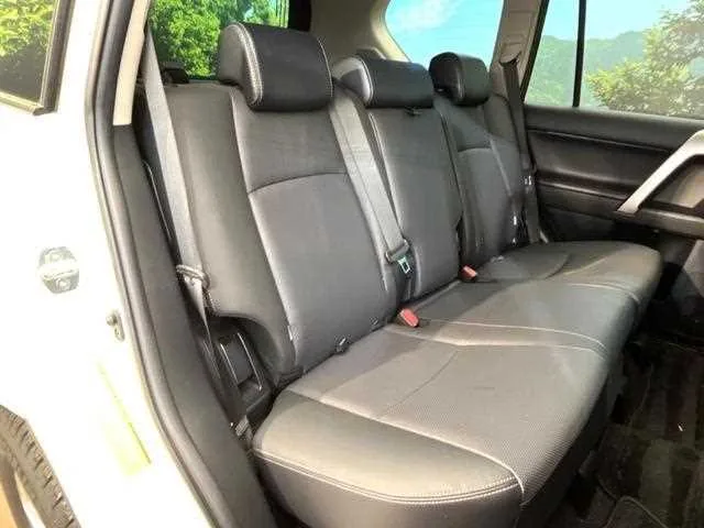 Toyota Land Cruiser Prado 2022 — миниатюра 3