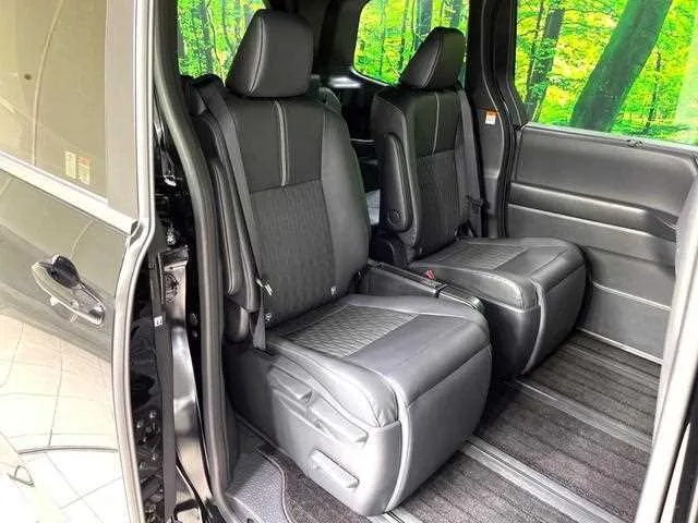 Toyota Noah 2025 — миниатюра 3