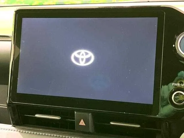 Toyota Voxy 2022 — миниатюра 4
