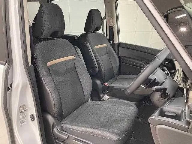 Nissan Serena 2025 — миниатюра 2
