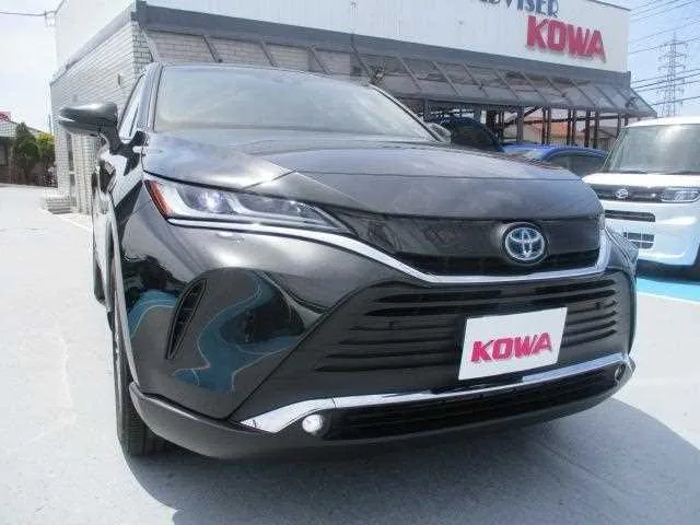 Toyota Harrier 2023 — фото 1, купить с доставкой в Москву