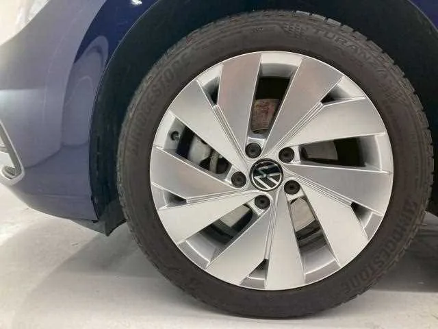 Volkswagen Golf Variant 2024 — миниатюра 3
