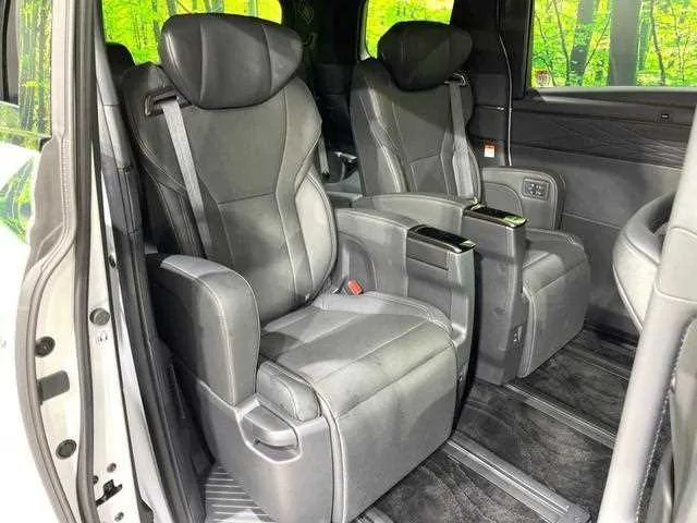 Toyota Alphard Hybrid 2024 — миниатюра 3