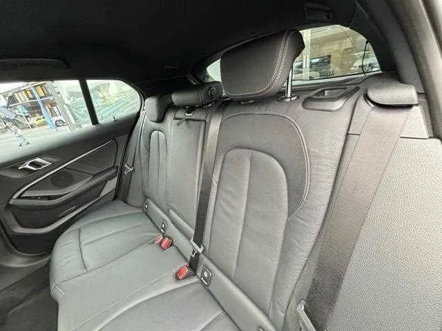 BMW 1 Series 2022 — миниатюра 2