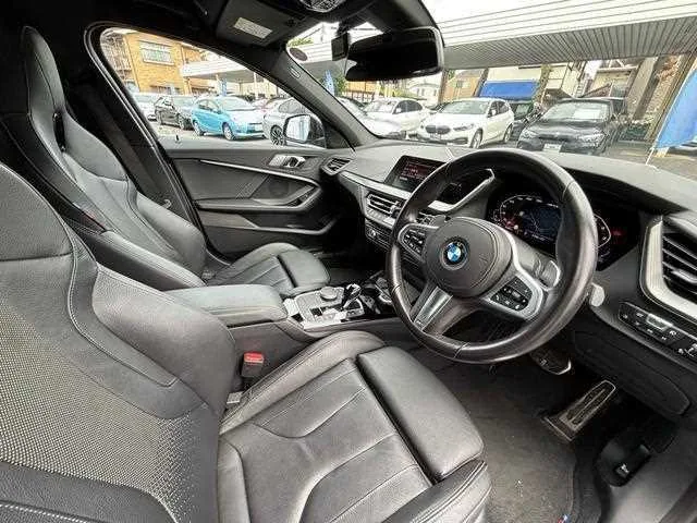 BMW 1 Series 2022 — миниатюра 5