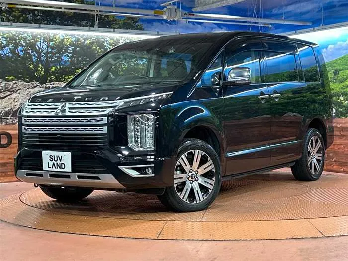 Mitsubishi Delica D:5 2022 — фото 1, купить с доставкой в Москву