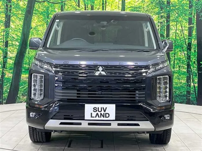Mitsubishi Delica D:5 2023 — миниатюра 3