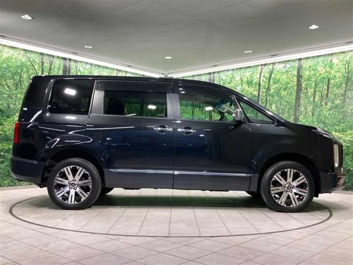 Mitsubishi Delica D:5 2023 — миниатюра 3
