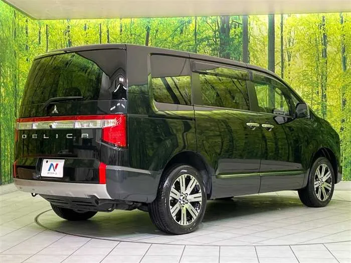 Mitsubishi Delica D:5 2024 — миниатюра 3