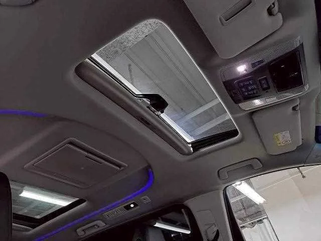Toyota Alphard G 2023 — миниатюра 2