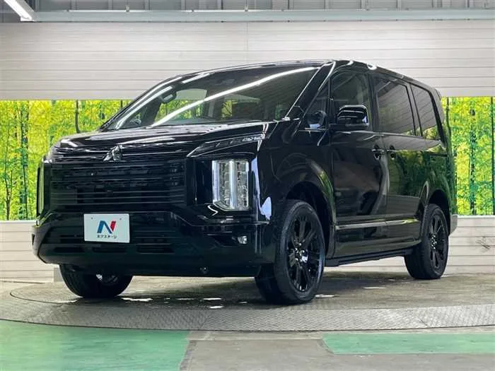 Mitsubishi Delica D:5 2025 — миниатюра 2