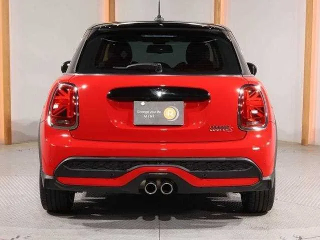 BMW MINI 2022 — миниатюра 3