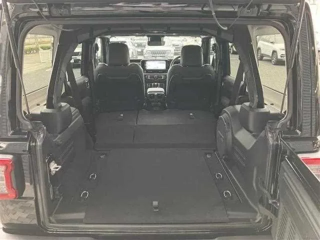 Jeep Wrangler 2025 — миниатюра 5