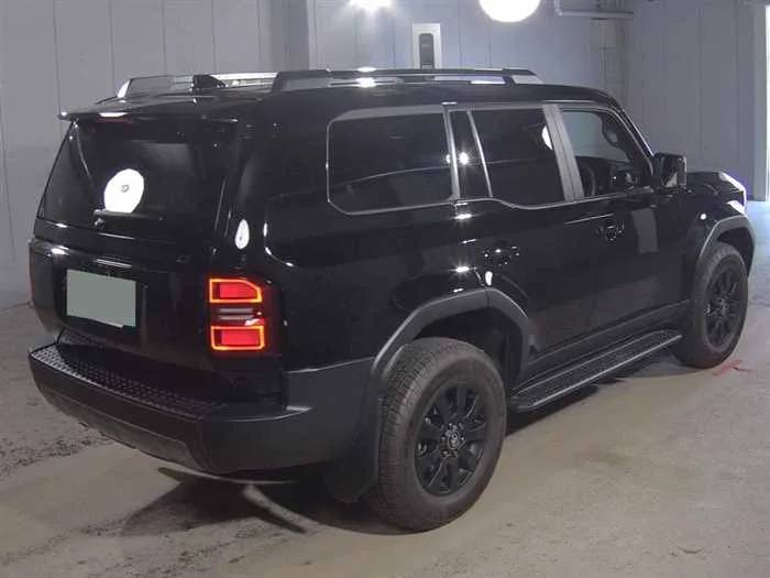 Toyota Land Cruiser 250 VX FIRST EDITION DIESEL 7-SEATS 2024 — миниатюра 4