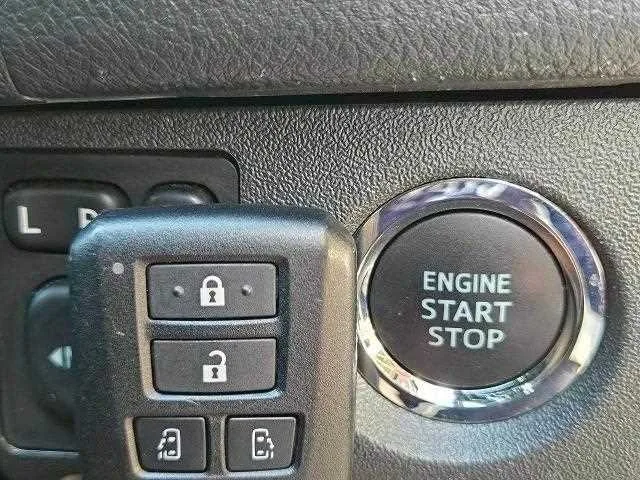 Toyota Hiace Van 2024 — миниатюра 3