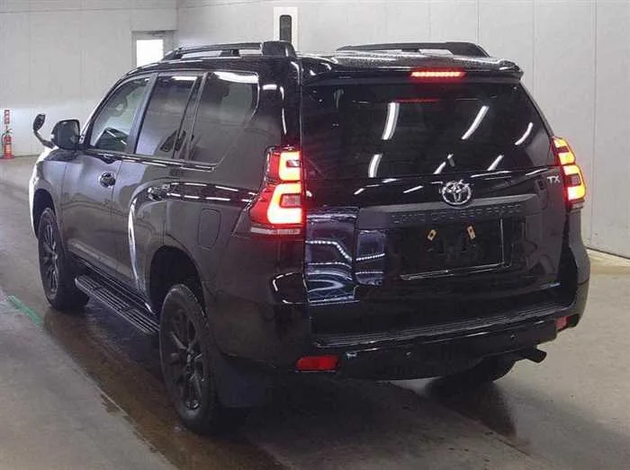 Toyota Land Cruiser Prado TX-L MAT BLACK SUNROOF 7-SEATS 2023 — миниатюра 3
