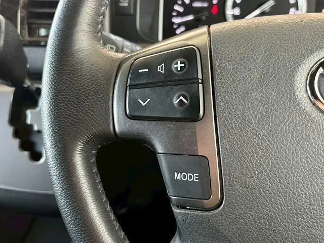 Toyota Hiace Van 2023 — миниатюра 3