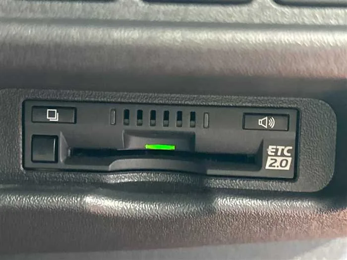 Toyota Hiace Van 2023 — миниатюра 5