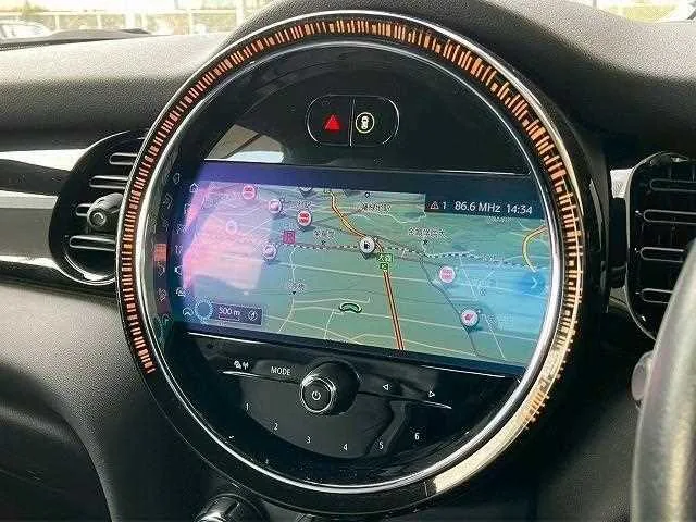 BMW MINI 2024 — миниатюра 4
