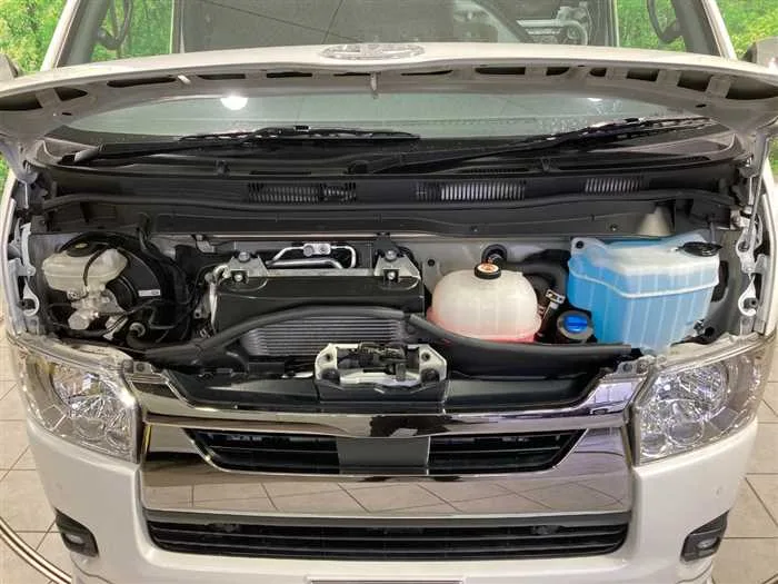 Toyota Hiace Van 2023 — миниатюра 2