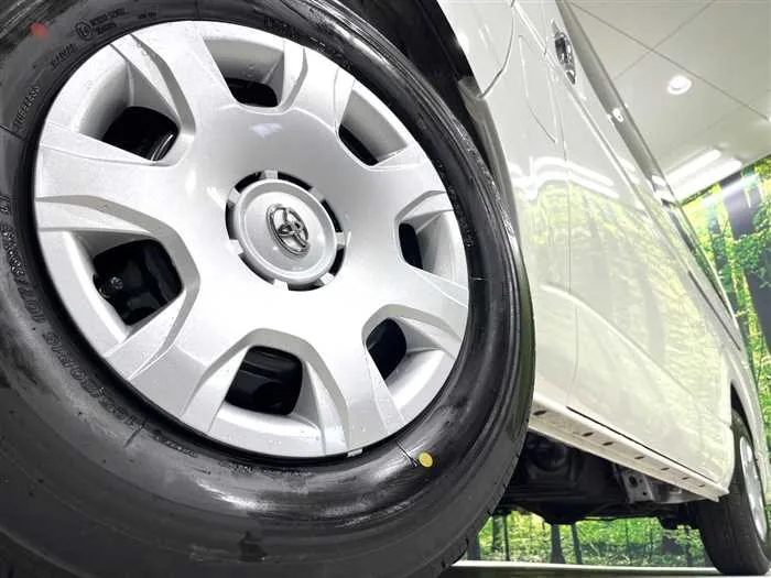 Toyota Hiace Van 2025 — миниатюра 3
