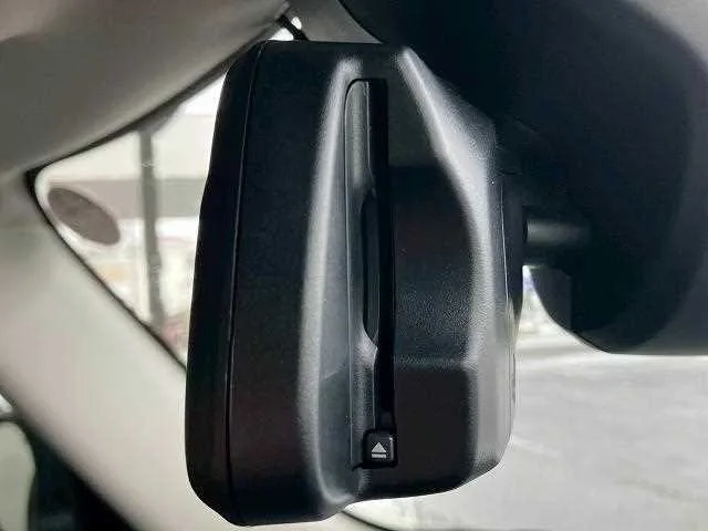 BMW MINI 2023 — миниатюра 3