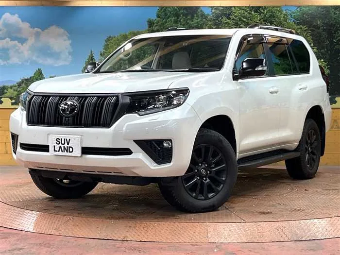 Toyota Land Cruiser Prado 2023 — фото 1, купить с доставкой в Москву