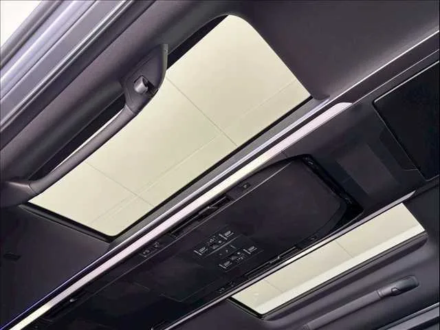 Toyota Alphard Hybrid Executive Lounge 2023 — миниатюра 2