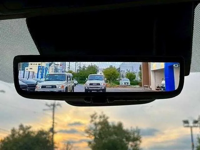 Toyota Alphard Hybrid Z 2023 — миниатюра 2