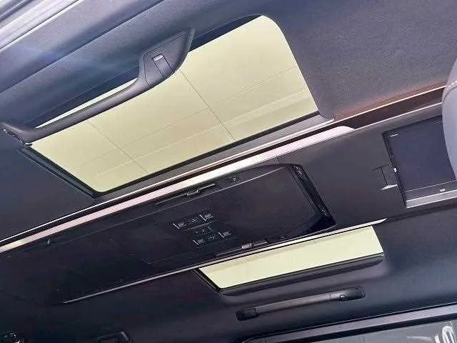 Toyota Vellfire Z Premier 2023 — миниатюра 2