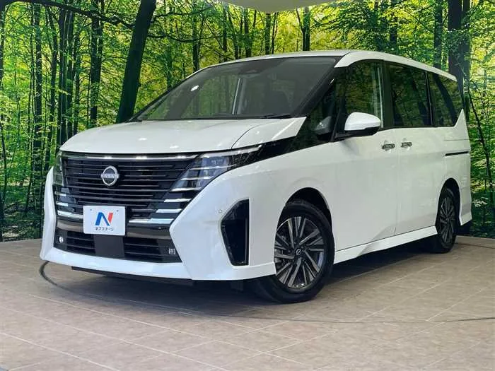 Nissan Serena 2024 — фото 1, купить с доставкой в Москву