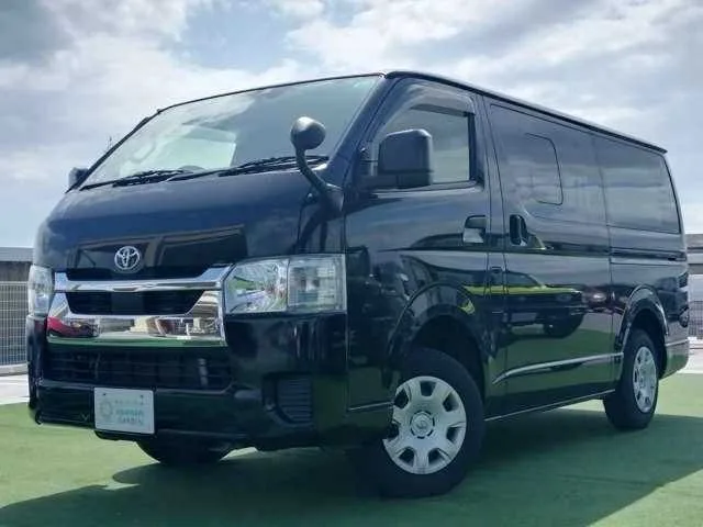 Toyota Hiace Van 2022 — фото 1, купить с доставкой в Москву
