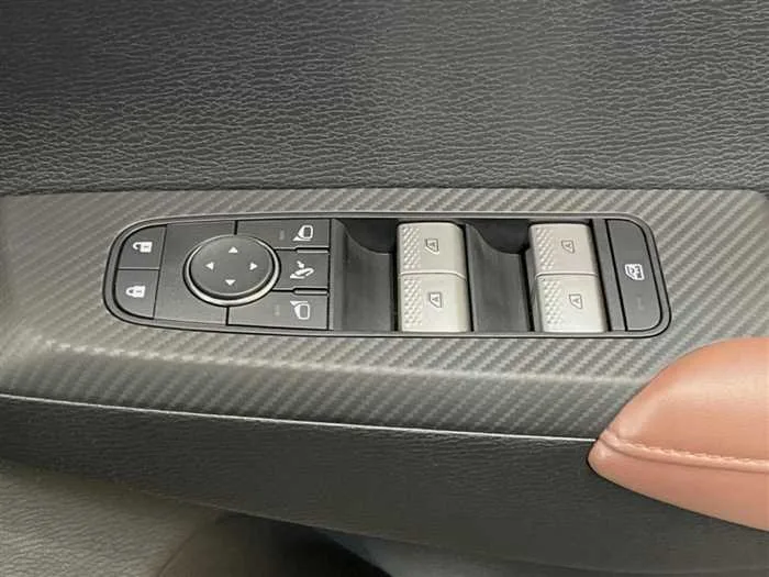 Mitsubishi OUTLANDER PHEV 2025 — миниатюра 3