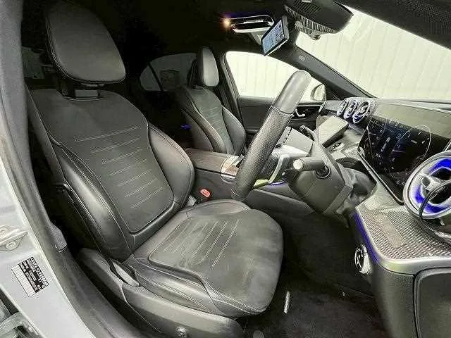 Mercedes-Benz C-Class 2022 — миниатюра 3