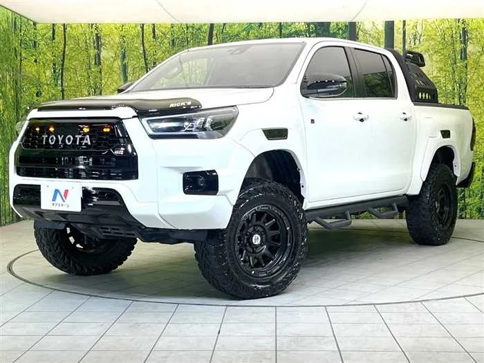 Toyota Hilux 2022 — фото 1, купить с доставкой в Москву