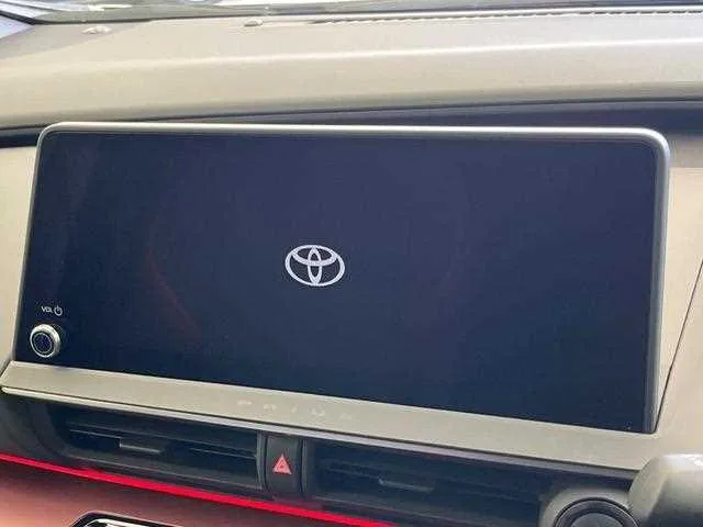 Toyota Prius 2023 — миниатюра 2