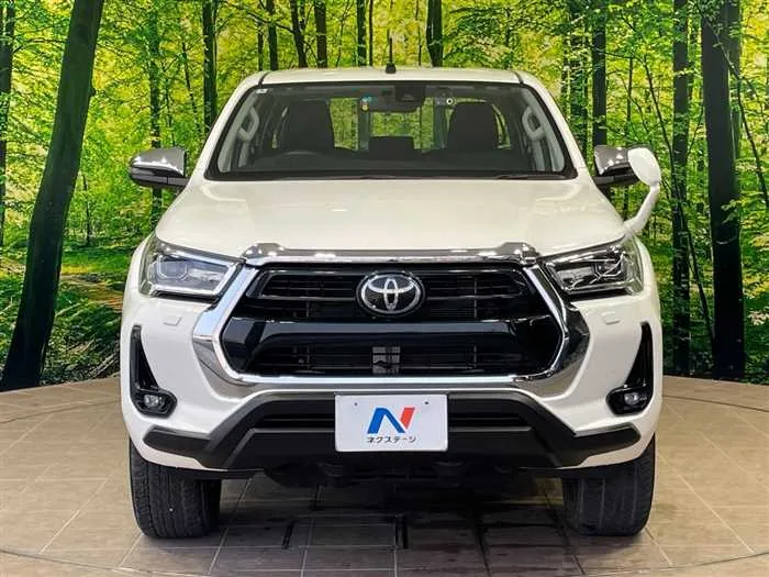 Toyota Hilux 2023 — миниатюра 2