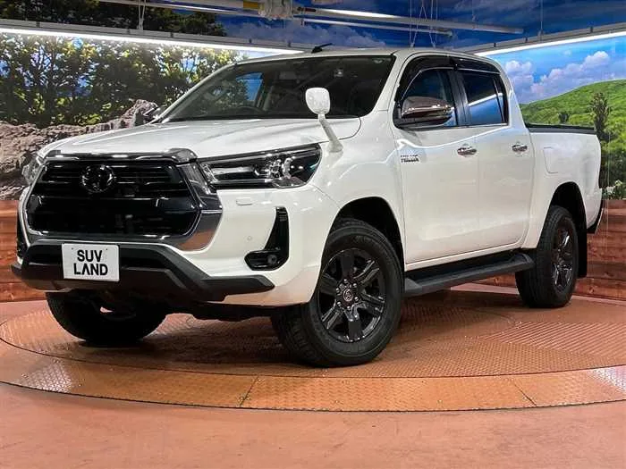 Toyota Hilux 2023 — фото 1, купить с доставкой в Москву